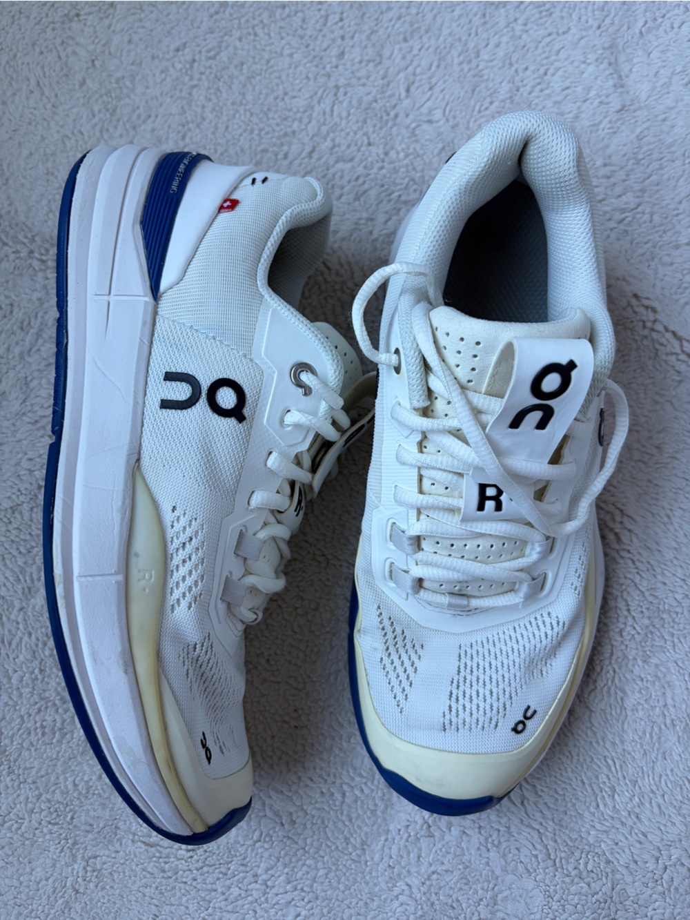 On Clouds White Sneakers with Blue Accents Women Size 8.5